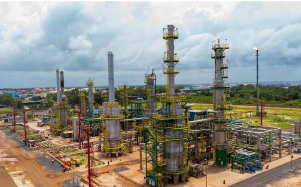 Société africaine de raffinage : les délégués du personnel dénoncent des « recrutements politiques, abusifs et népotiques »