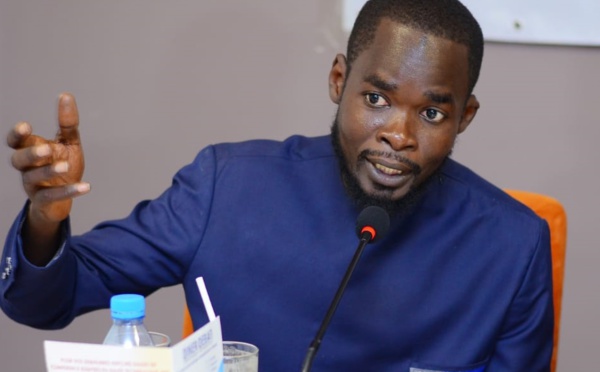 « Nous ne nous laisserons pas intimider » : 20 organisations font bloc autour de Babacar Ba