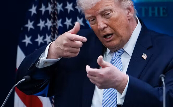 Etats Unis : Donald Trump annonce interdire l'accès de la Maison Blanche à CNN, Politico et MSNOW