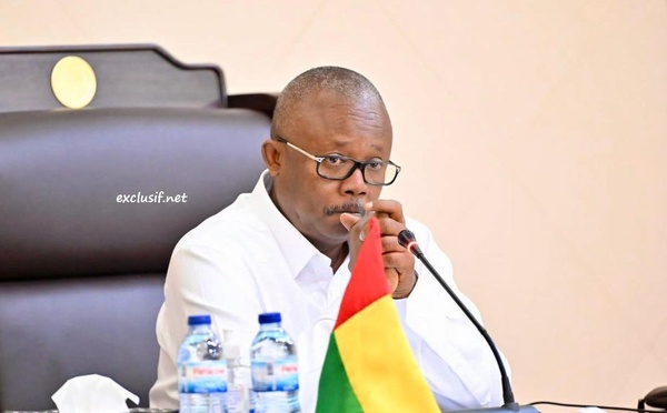 Empêché de rentrer à Bissau par l’armée, Umaro Sissoco Embaló réagit par un message de...