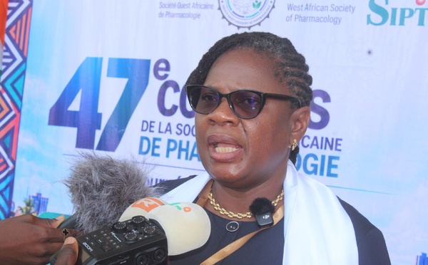 Côte d’Ivoire : la Pr Geneviève N’Guessan-Irié alerte sur les dangers des faux médicaments et appelle à rapprocher médecine traditionnelle et science