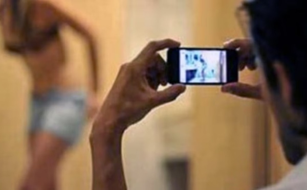 Diourbel : une élève de 16 ans filmée nue à son insu... la vidéo circule sur WhatsApp
