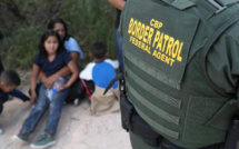 Aux États-Unis, un millier d’enfants migrants toujours séparés de leurs parents