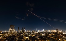 Moyen-Orient : l’Iran lance des missiles vers Israël et le Golfe