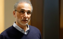 France: l'islamologue Tariq Ramadan sera jugé par défaut à son procès pour viols, un mandat d'arrêt délivré 
