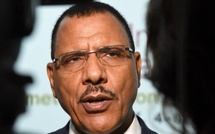 Niger : fin officielle du mandat de Mohamed Bazoum, toujours détenu