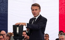 Troisième mandat : Emmanuel Macron assure ne « rien exclure »